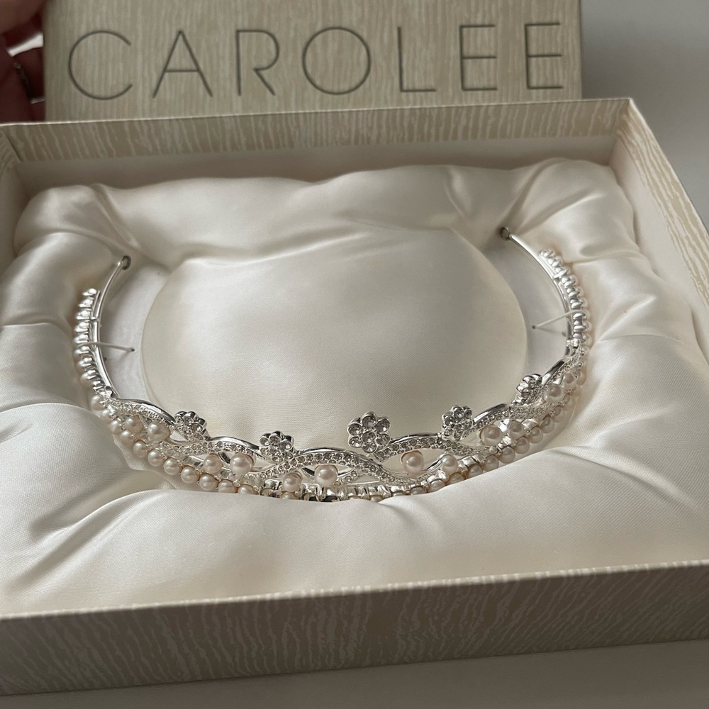 Carolee tiara